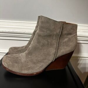 Kork-Ease Gray Suede Wedge Ankle Boots Women's Size 8.5